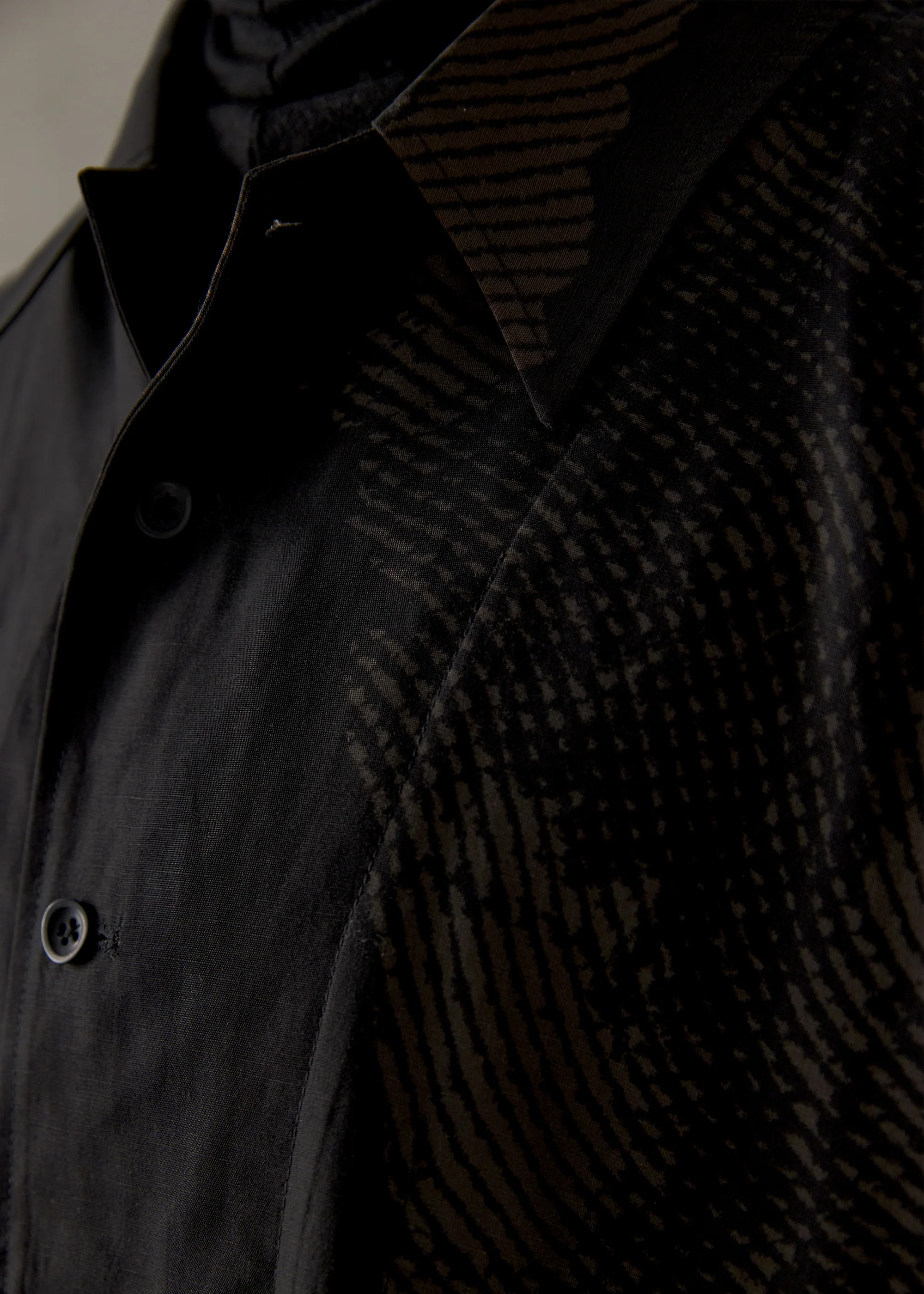 23FW|Seasonal Print LS(Black) - Image 5
