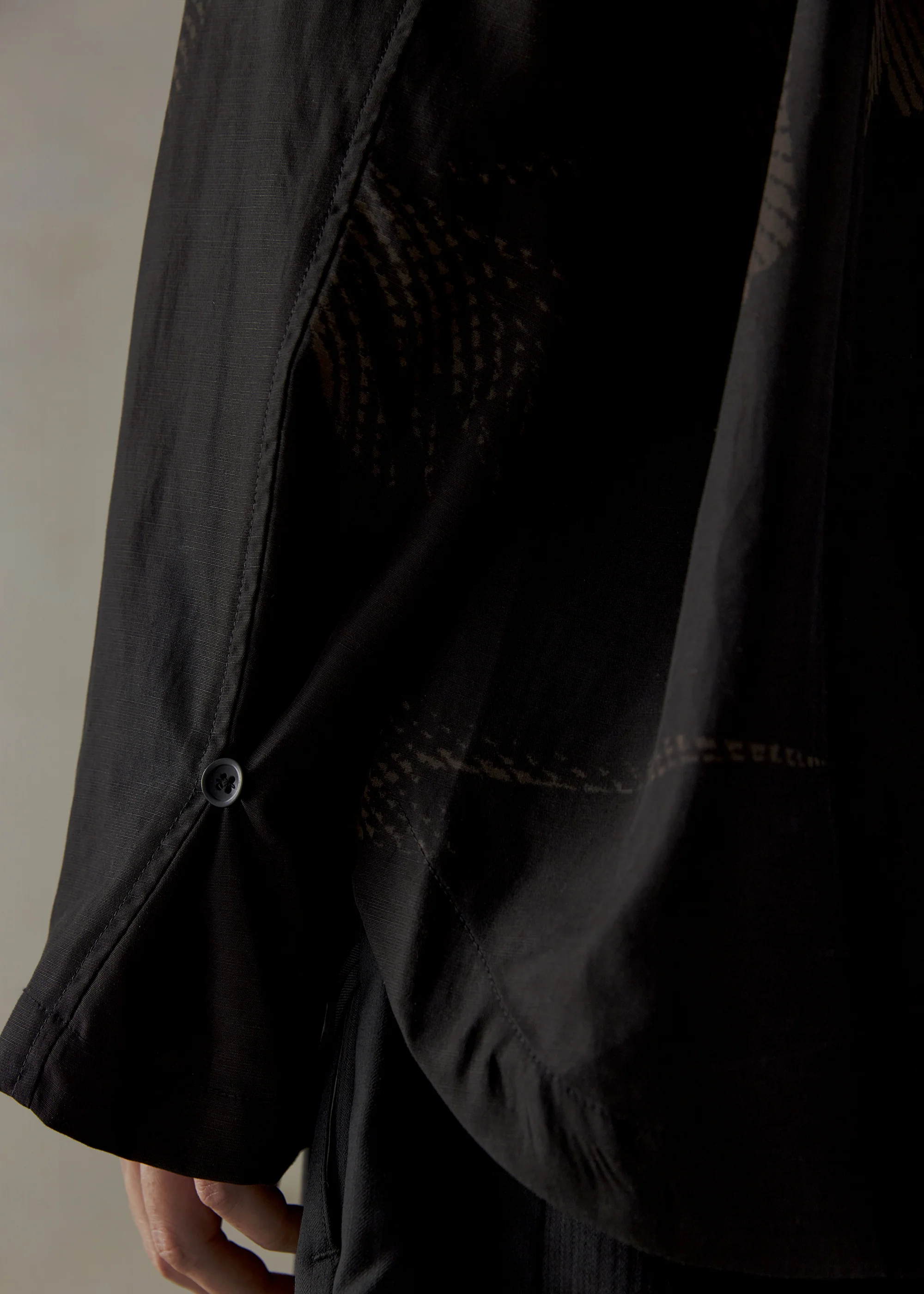 23FW|Seasonal Print LS(Black) - Image 6