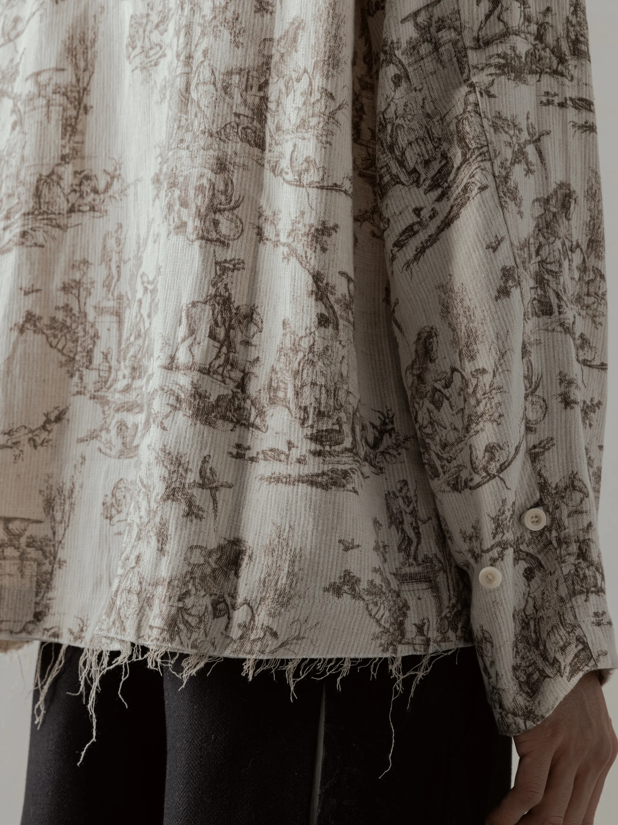 24FW｜Seasonal Print LS (Beige) - Image 4
