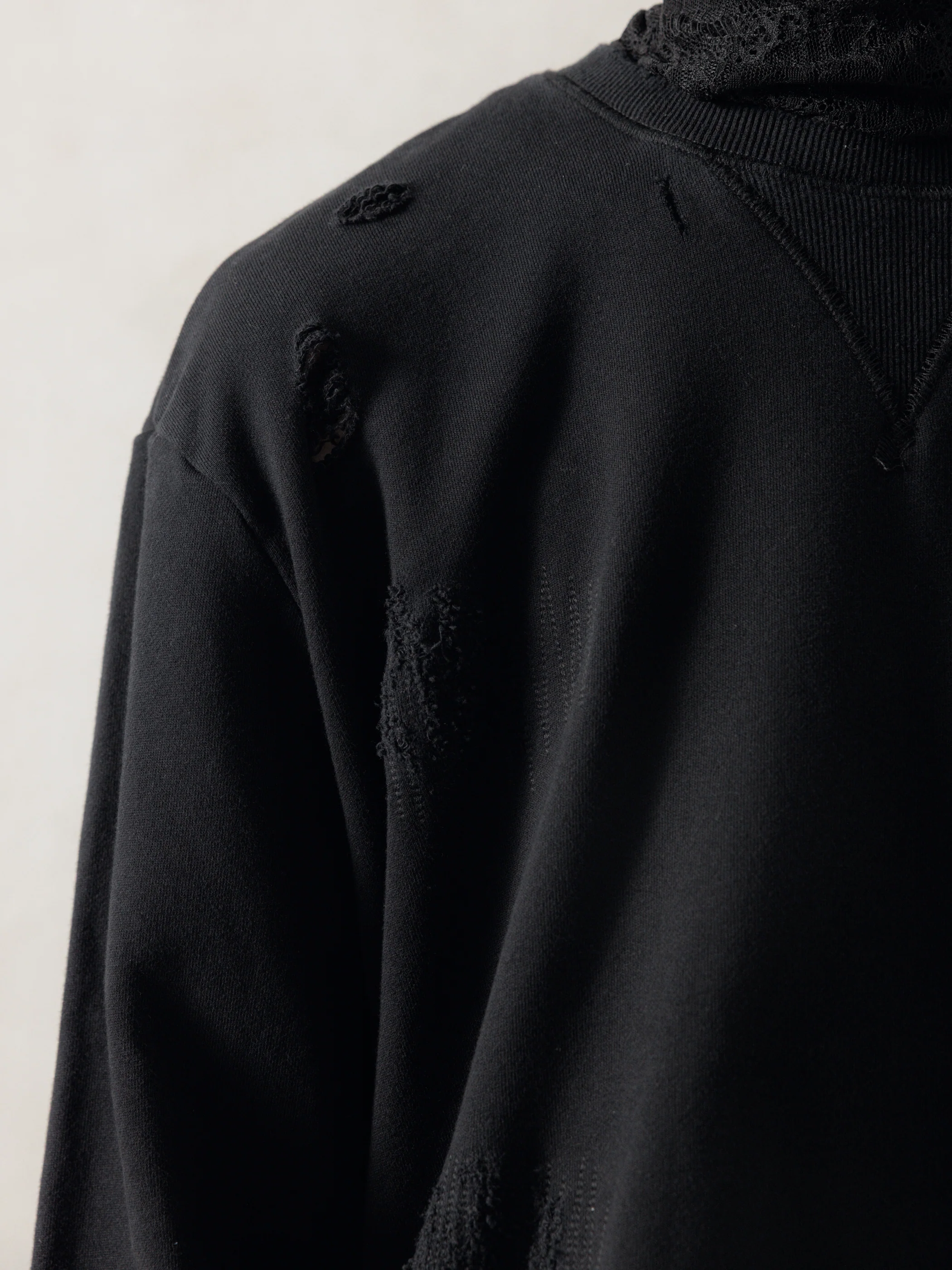 25FW｜Double V Destroyed Sweater (Black) - Image 6