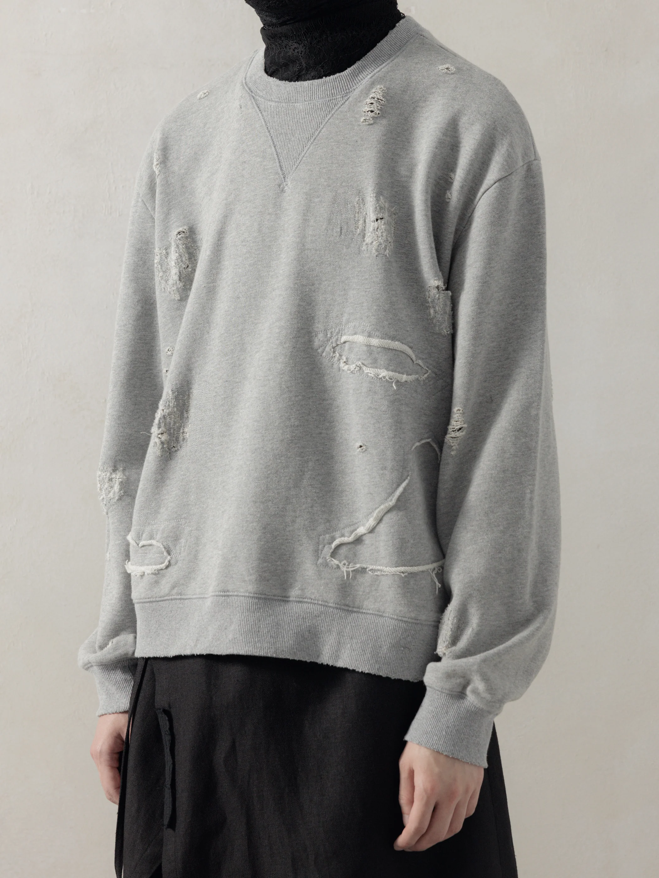 25FW|Double V Destroyed Sweater (Grey) - Image 2