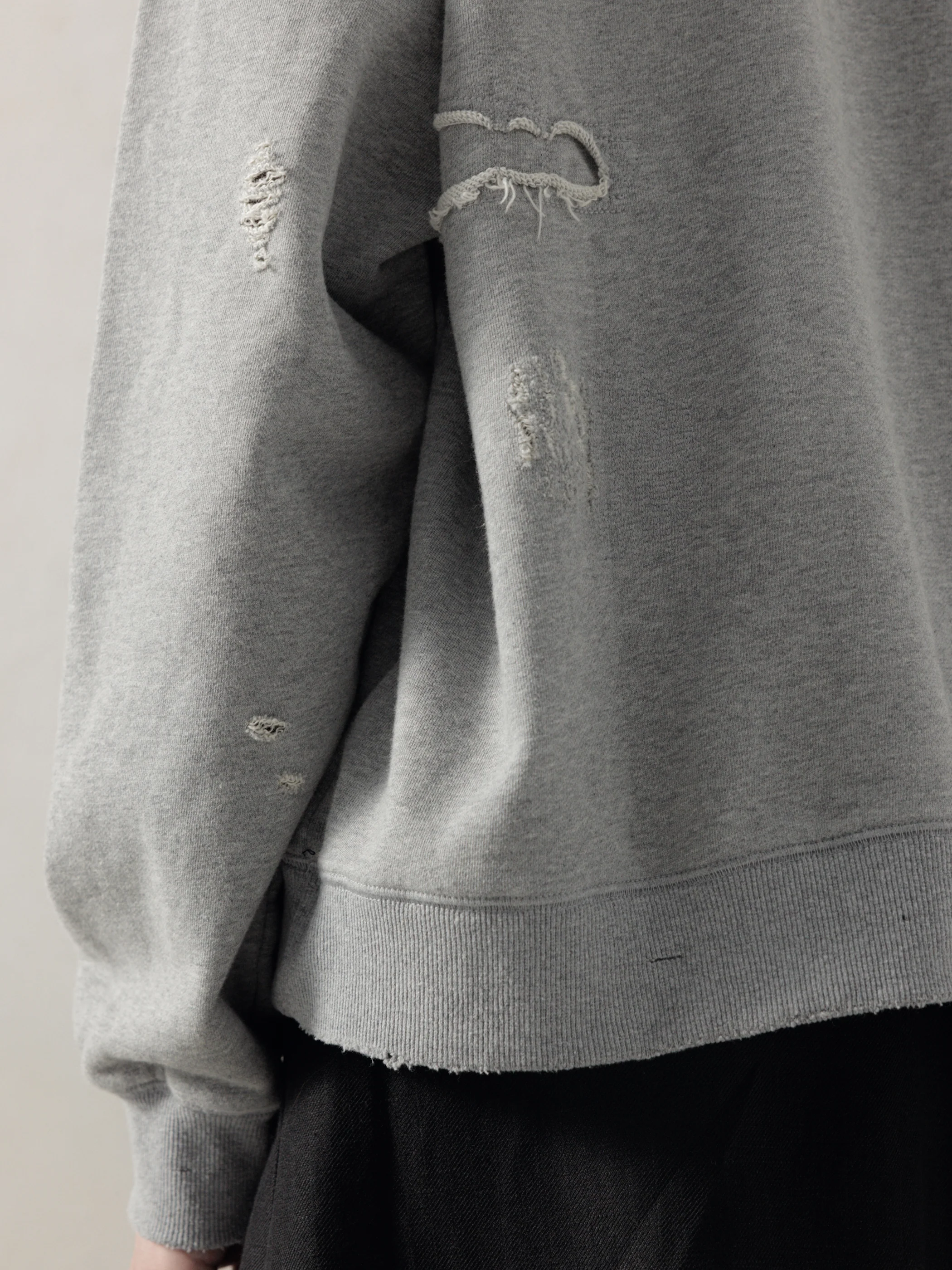 25FW|Double V Destroyed Sweater (Grey) - Image 5