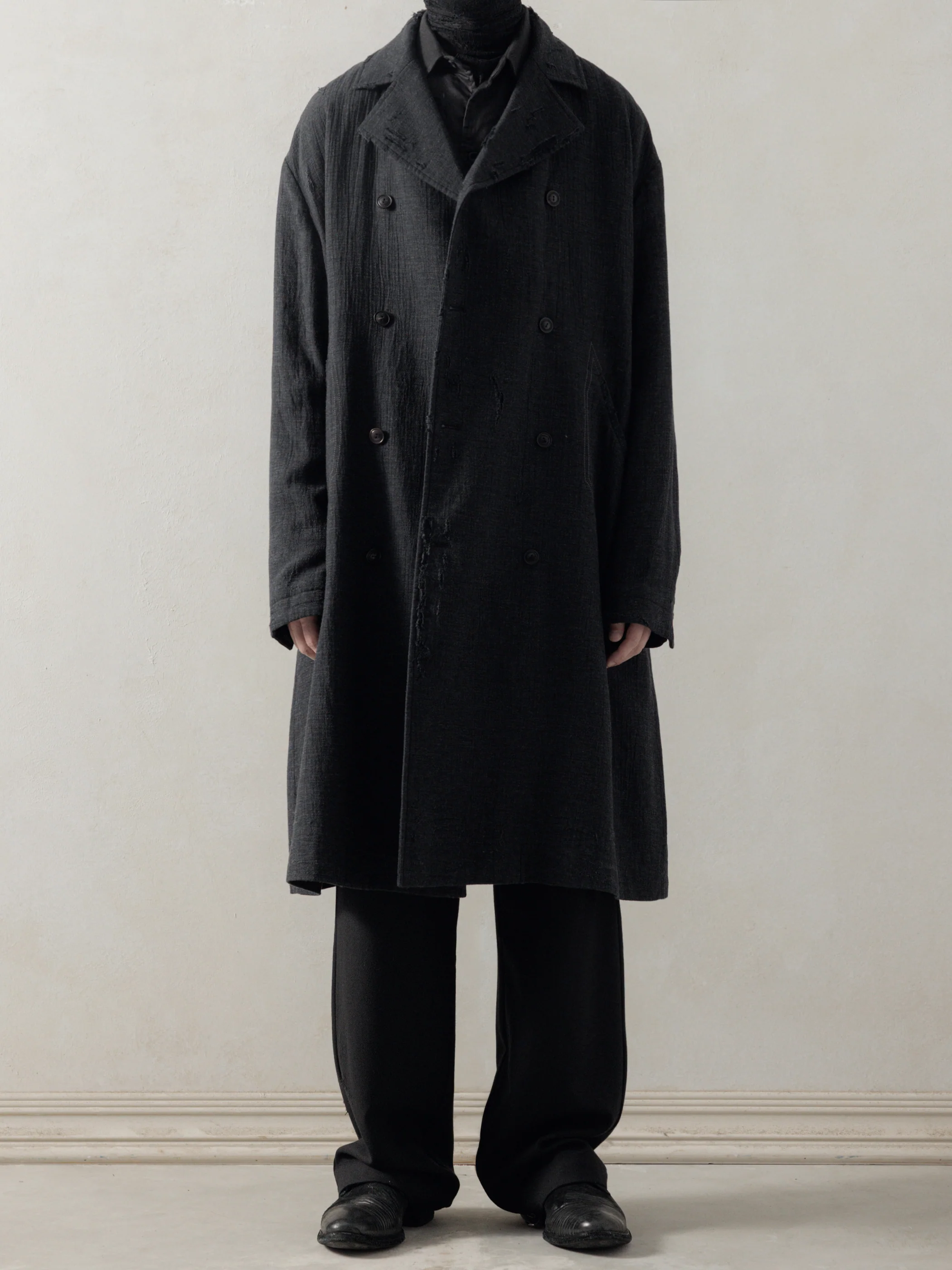 25FW｜Shepherd Double Breasted Distressed Coat - Image 4