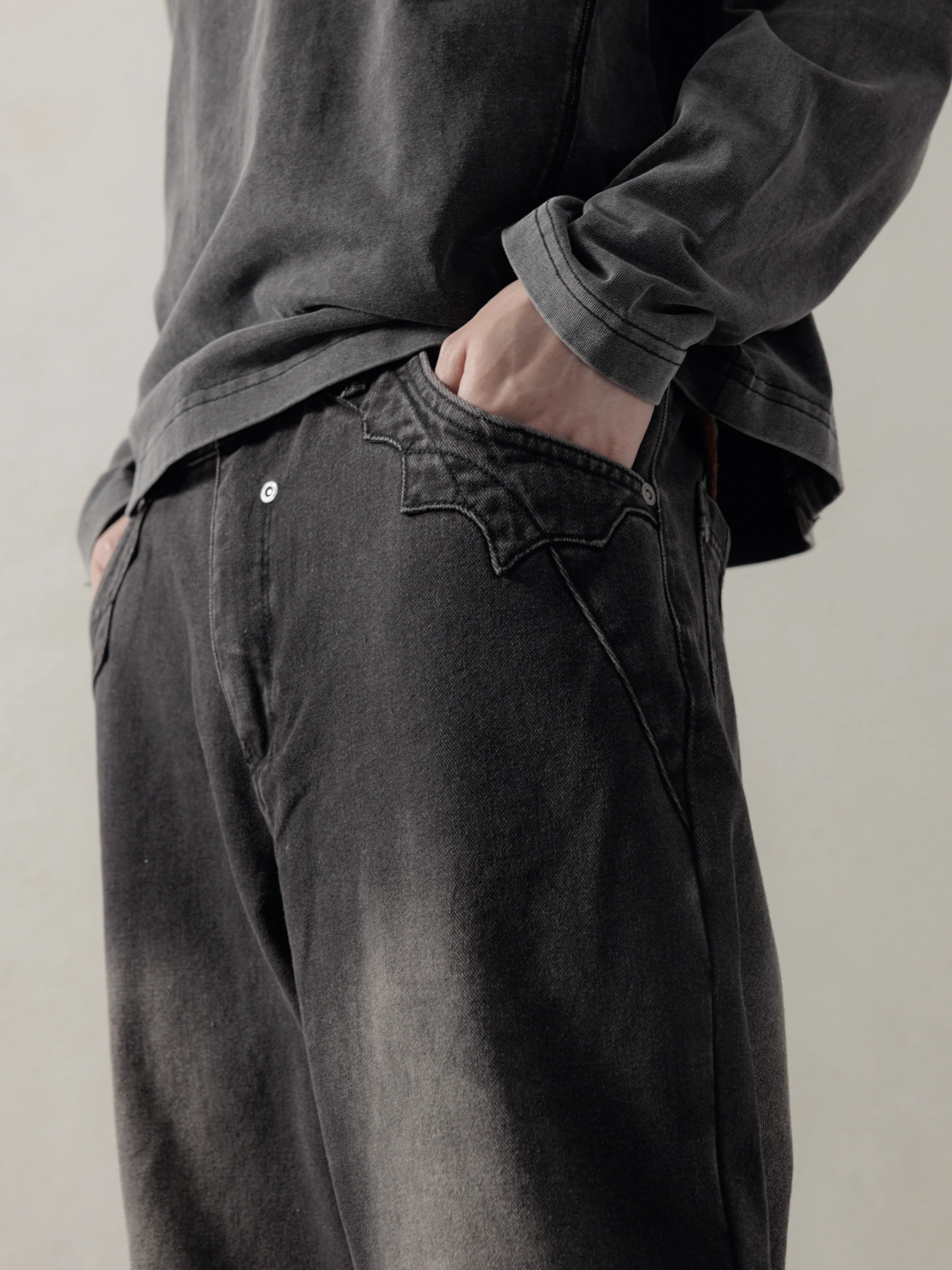 25FW|Washed Denim - Image 4