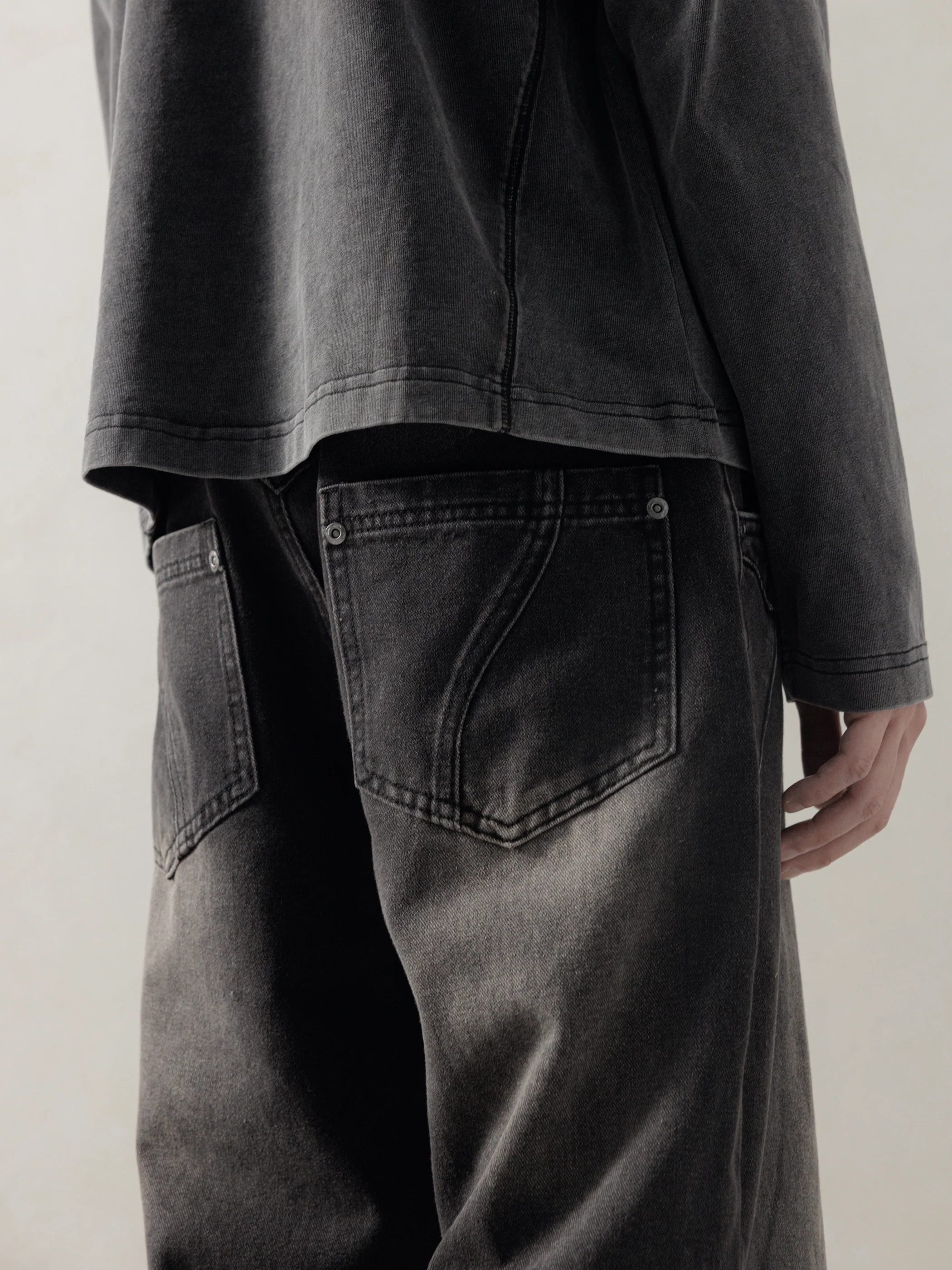 25FW|Washed Denim - Image 7
