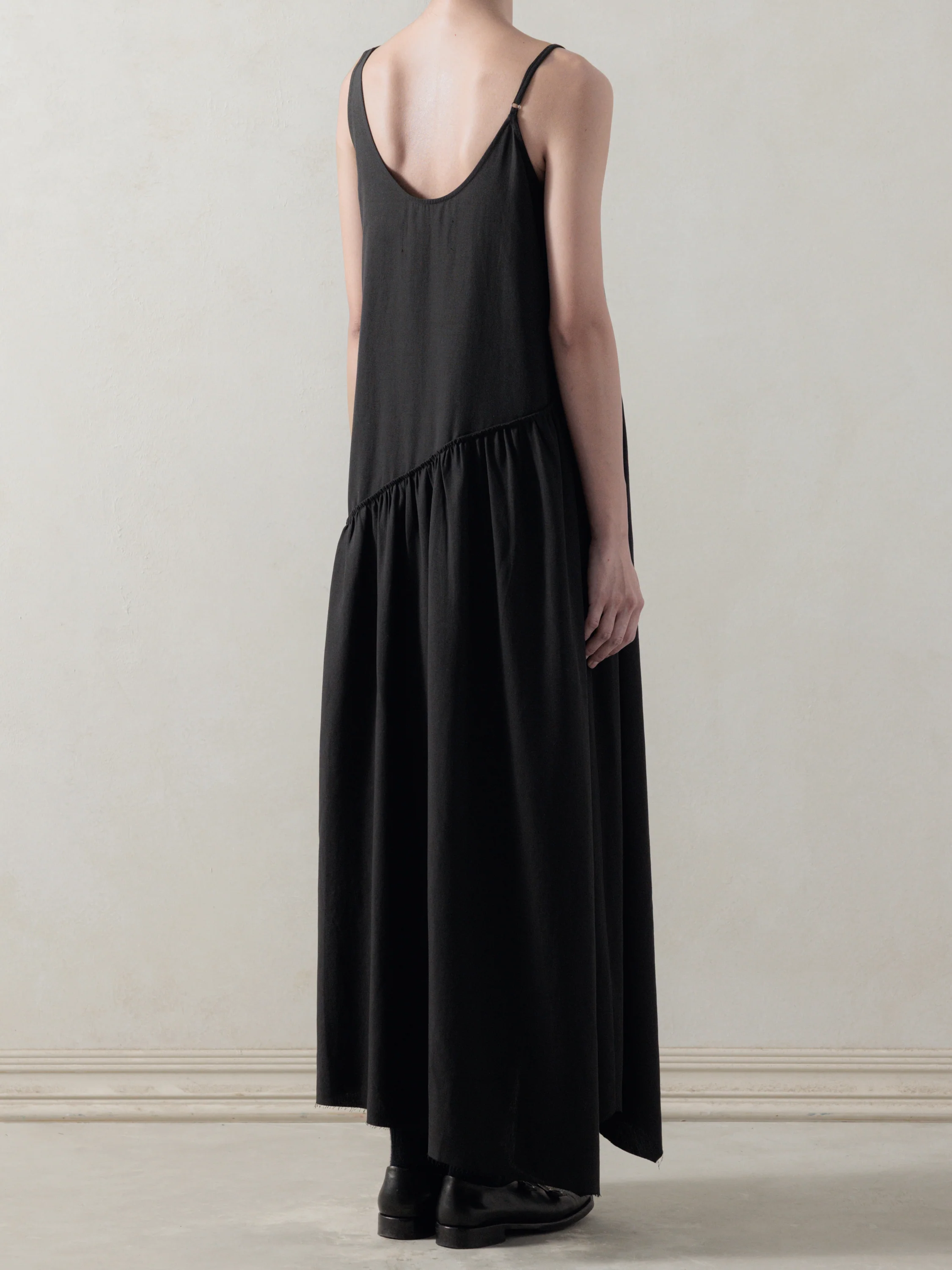 25FW WMS|Comfort Midi Dress (Black) - Image 3