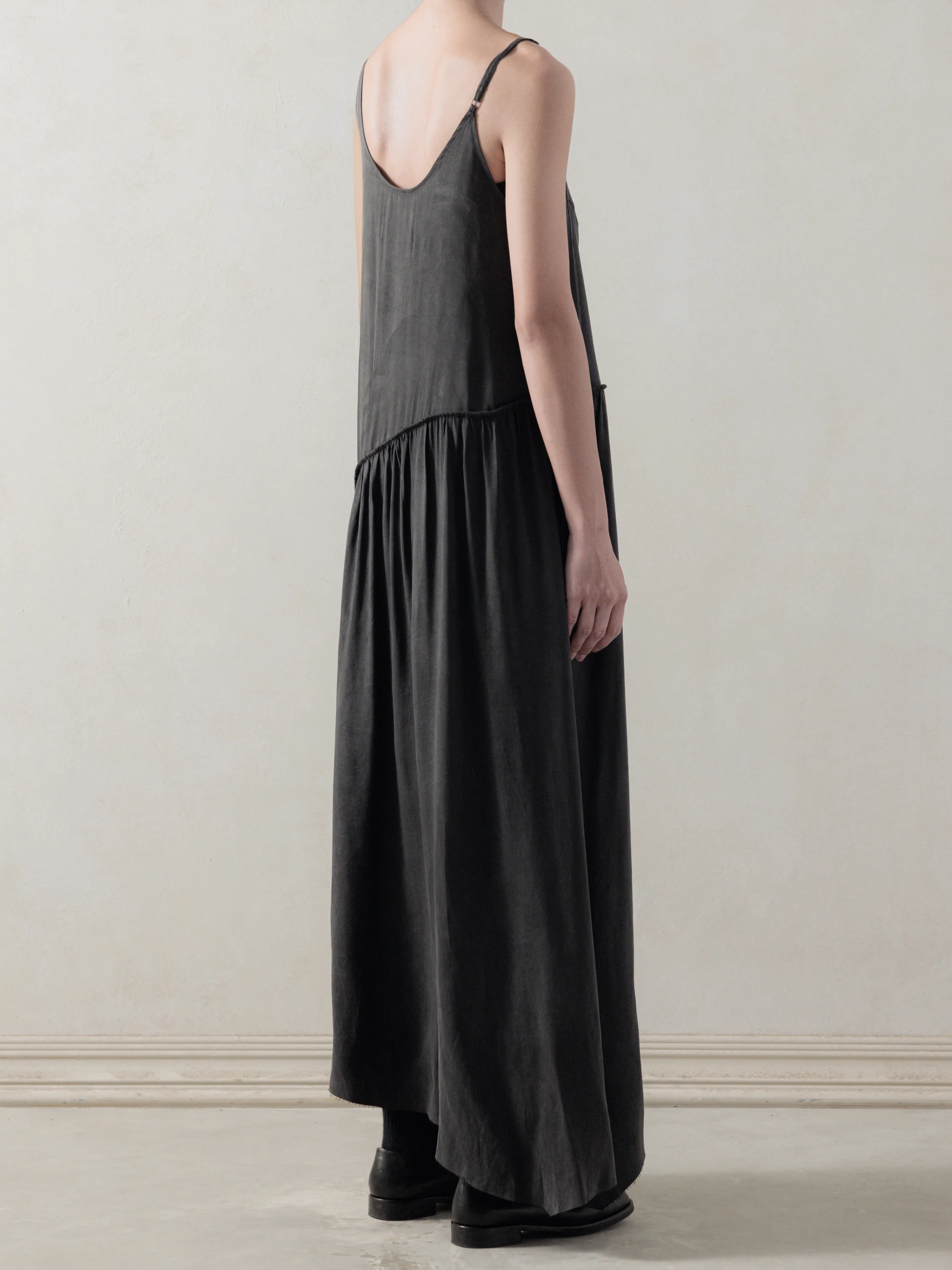 25FW WMS|Comfort Midi Dress (Grey) - Image 3
