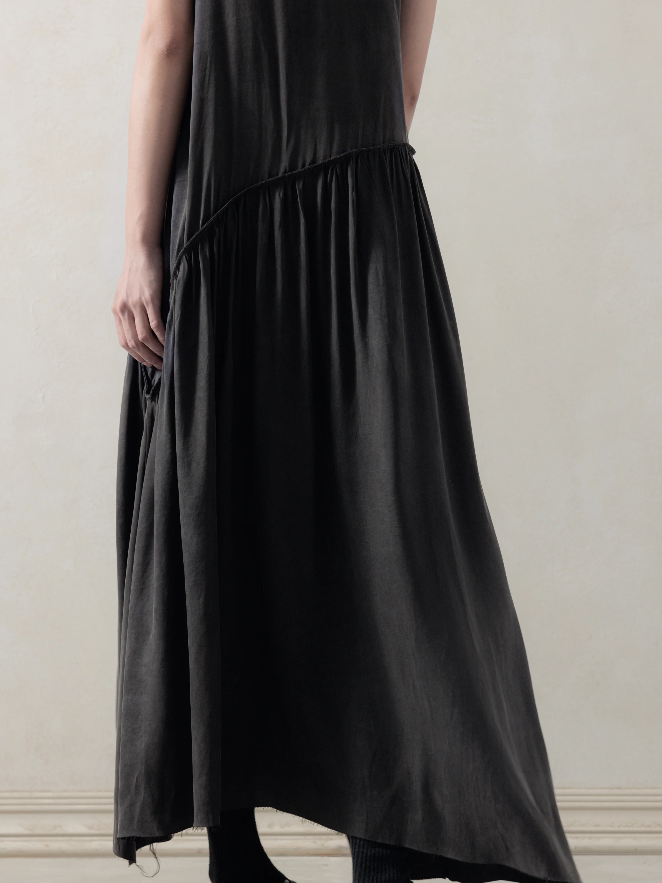 25FW WMS|Comfort Midi Dress (Grey) - Image 5