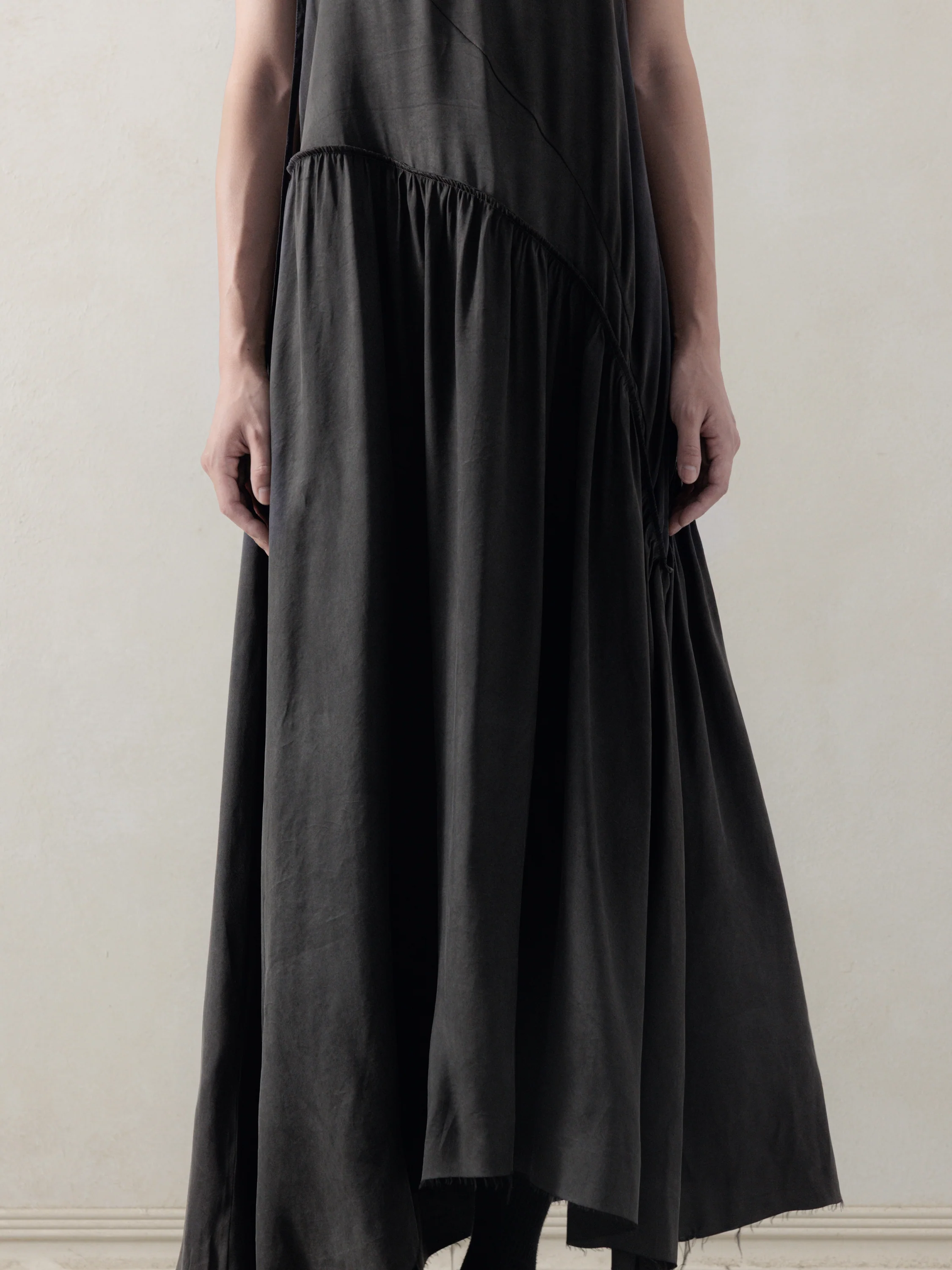 25FW WMS|Comfort Midi Dress (Grey) - Image 6