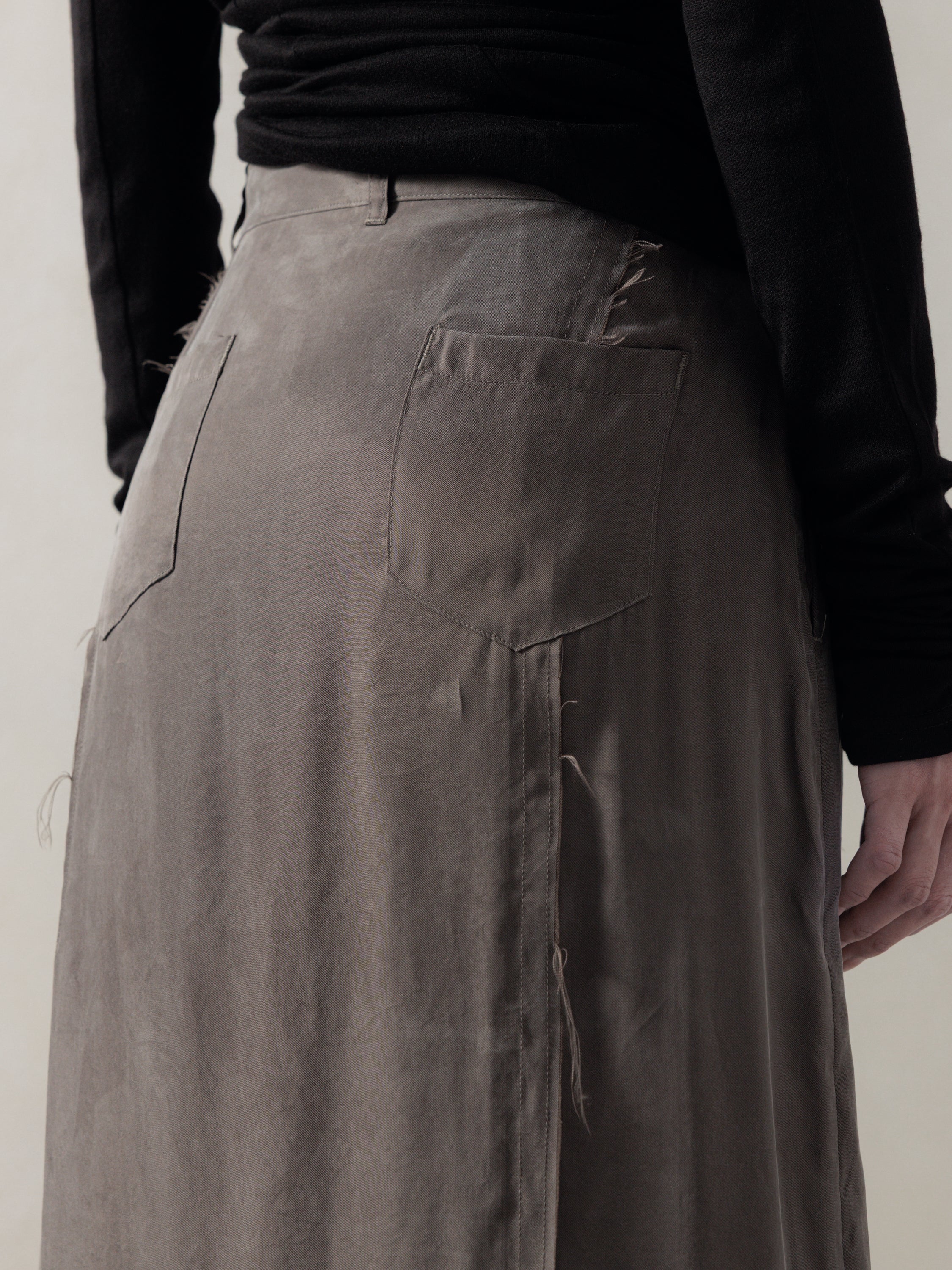 25FW WMS|Frayed Skirt (Grey) - Image 4