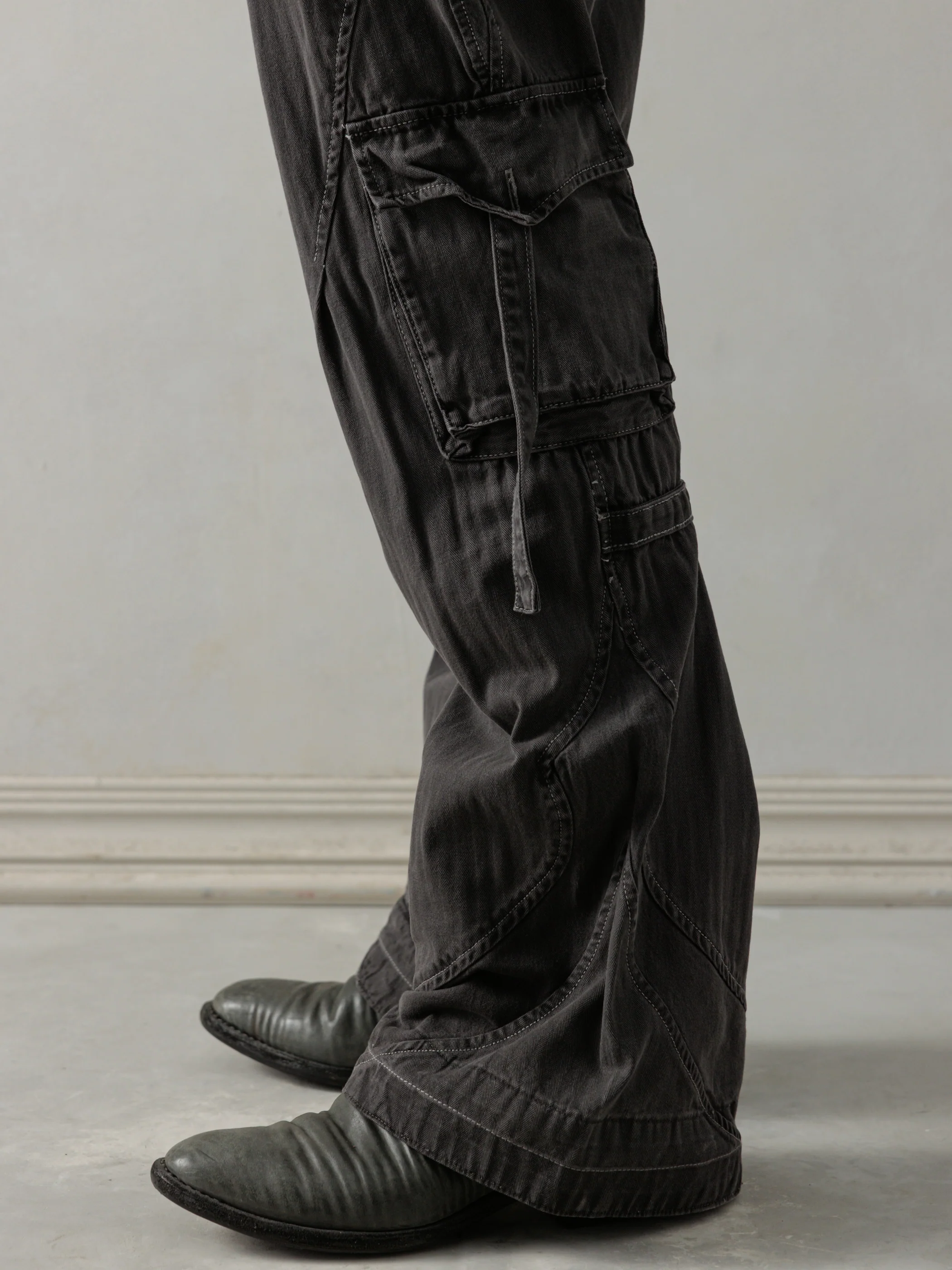 25SS|Oteroi Bondage Pants - Image 5