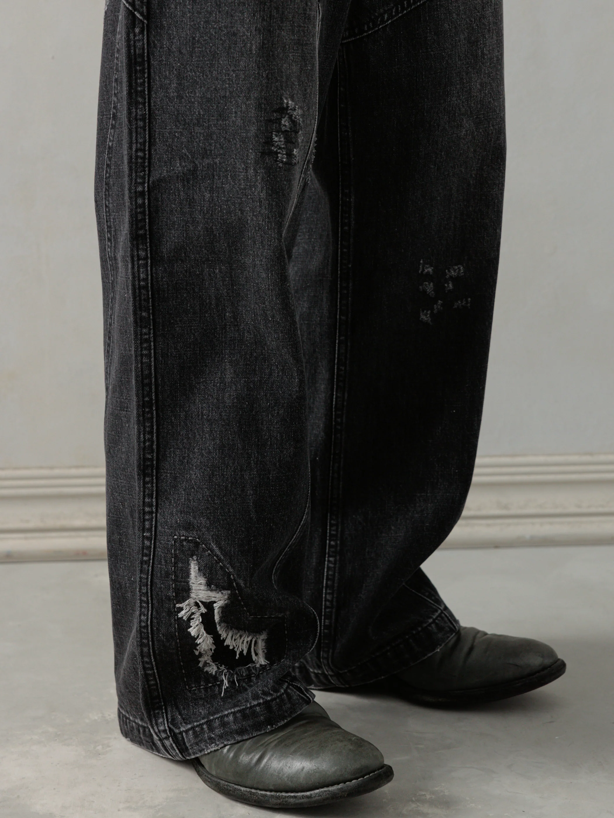 25SS|Worn-out Denim (Washed Black) - Image 6