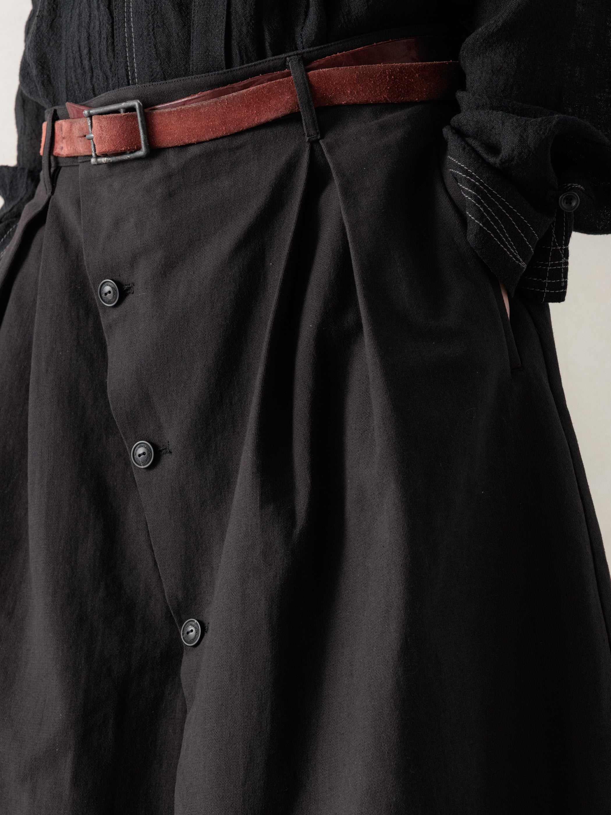 26SS|Button Draft Shorts - Image 5