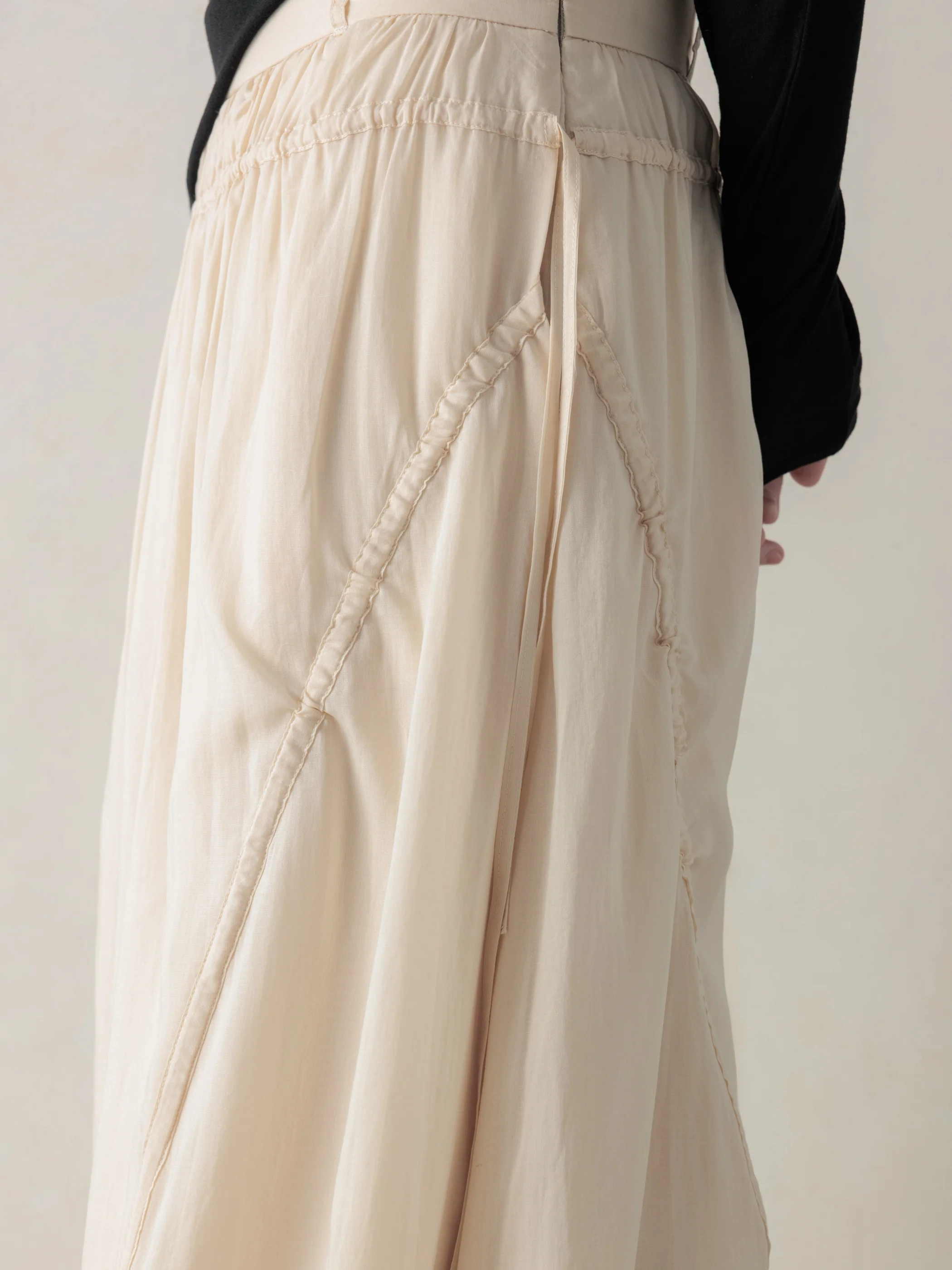 26SS WMS｜Cotton Pleated Midi Skirt (Beige) - Image 6