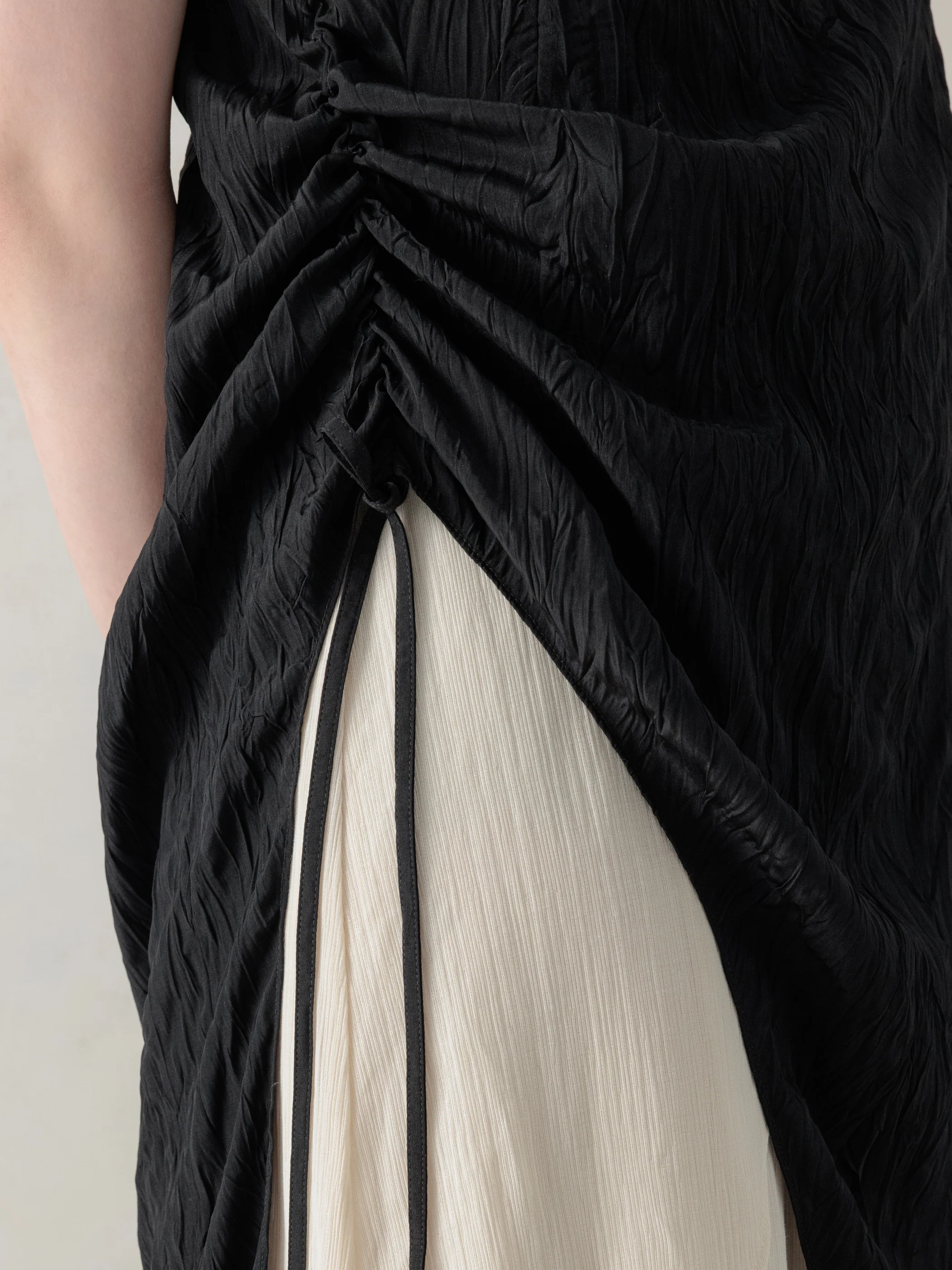 26SS WMS｜Flowy Midi Dress - Image 5