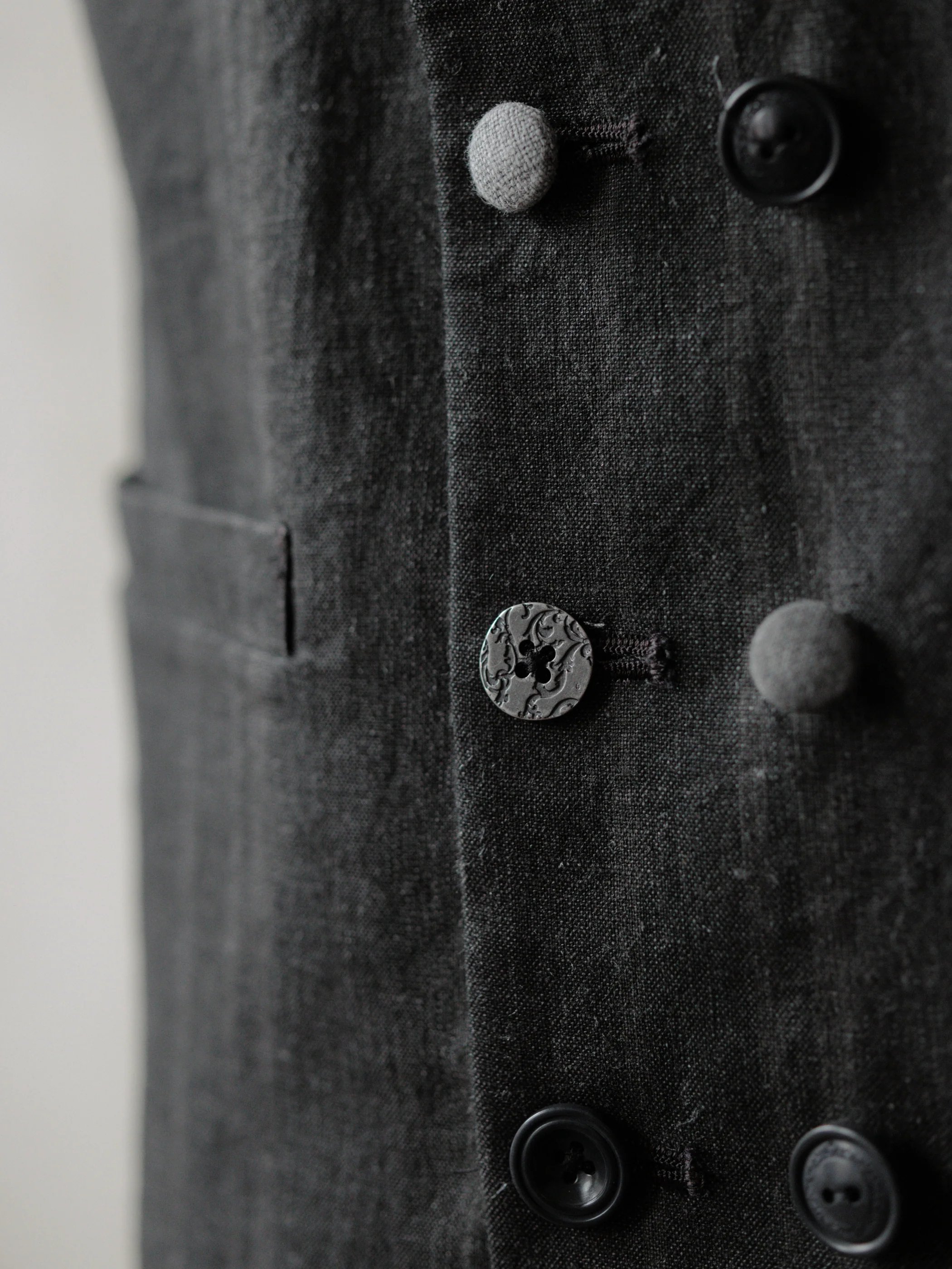 Forgotten Materials｜Double Breasted Waistcoat - Image 3