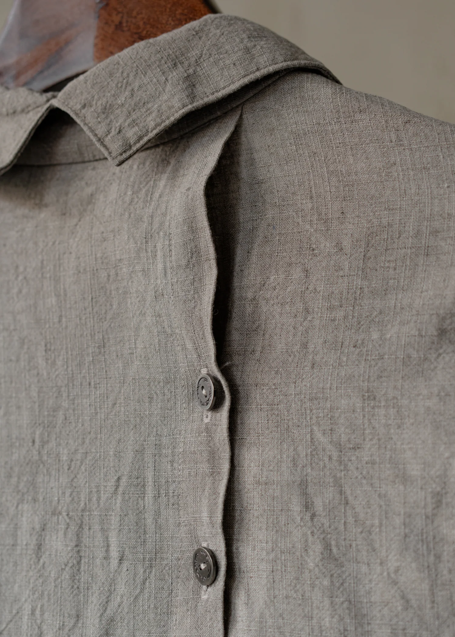 Forgotten Materials|Loner Shirt (Natural Dyed Grey) - Image 4